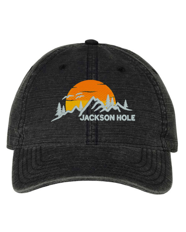 Baseball hat with embroidered mountains and sun design on the front. Showcase your love for nature with this stylish and adventurous accessory.